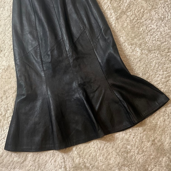 *Vintage Real Leather Skirt* - Picture 3 of 4